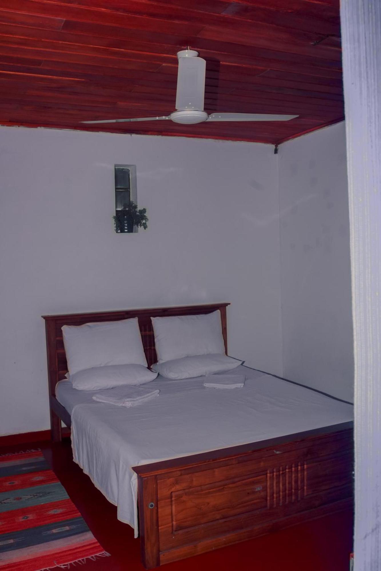 Hotel Golden Bell 탕갈레 외부 사진
